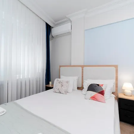 Bosphorus View With 3 Bedrooms - 2 Bathrooms - Super Location * Provincia di Istanbul