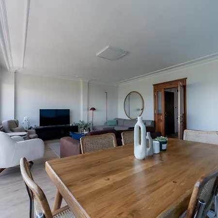 Bosphorus View With 3 Bedrooms - 2 Bathrooms - Super Location Appartamento