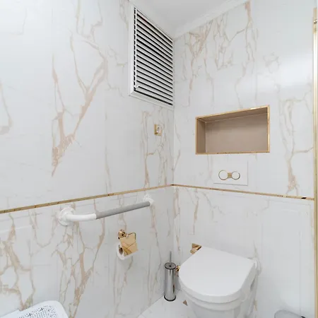 Bosphorus View With 3 Bedrooms - 2 Bathrooms - Super Location Appartamento *
