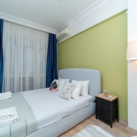 Bosphorus View With 3 Bedrooms - 2 Bathrooms - Super Location