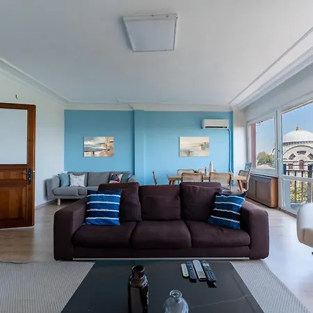 公寓 Bosphorus View With 3 Bedrooms - 2 Bathrooms - Super Location *